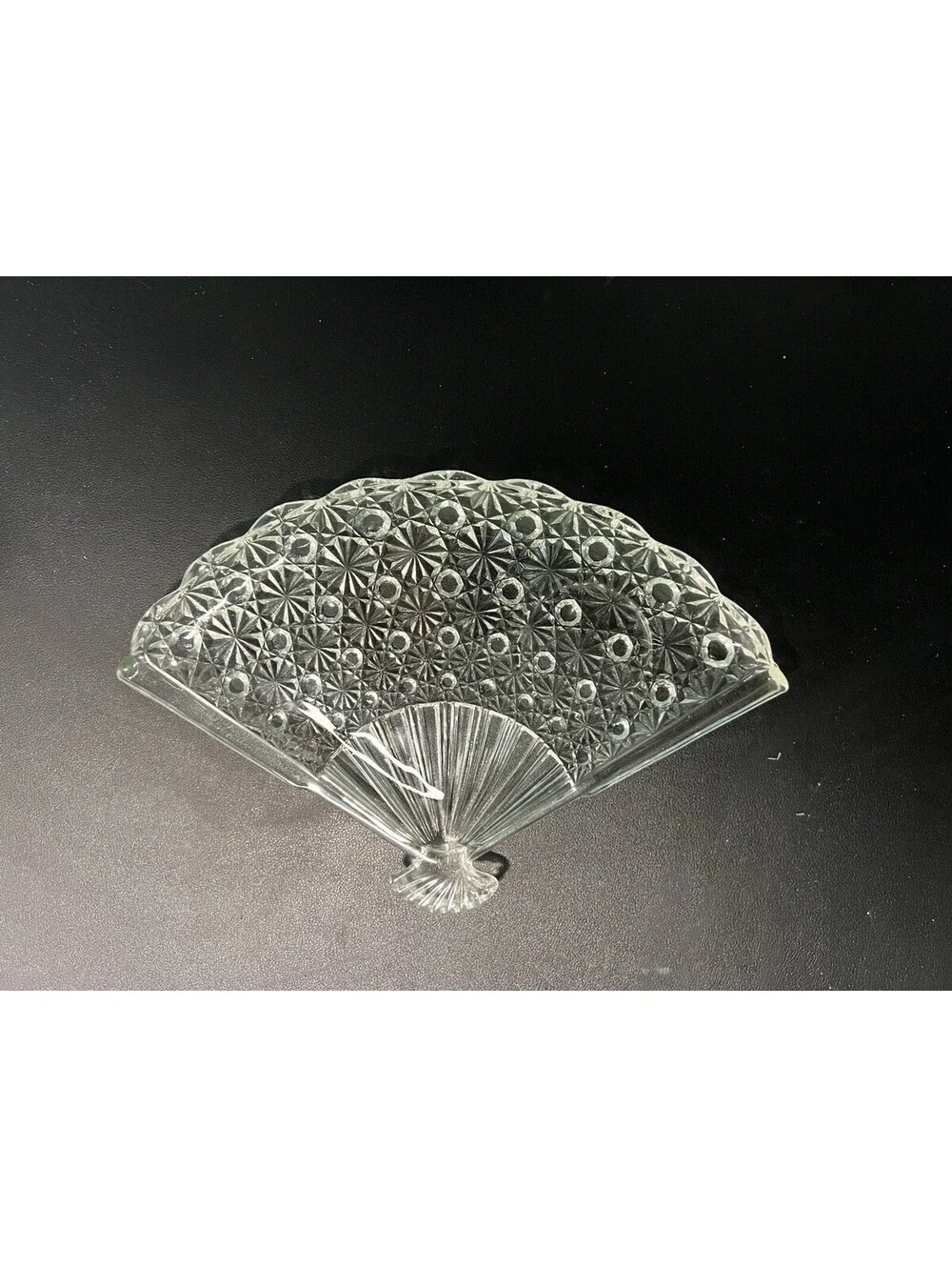 Fenton 1950s 2 Fan Trinket Vanity  Dishes EAPG Daisy & Button Clear, 10.5x7